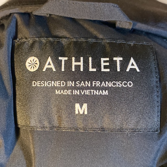 Women’s Athleta puffer jacket with thin sleeves - Picture 10 of 11